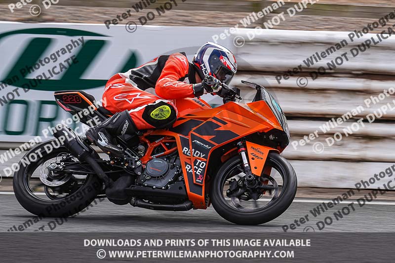 enduro digital images;event digital images;eventdigitalimages;mallory park;mallory park photographs;mallory park trackday;mallory park trackday photographs;no limits trackdays;peter wileman photography;racing digital images;trackday digital images;trackday photos
